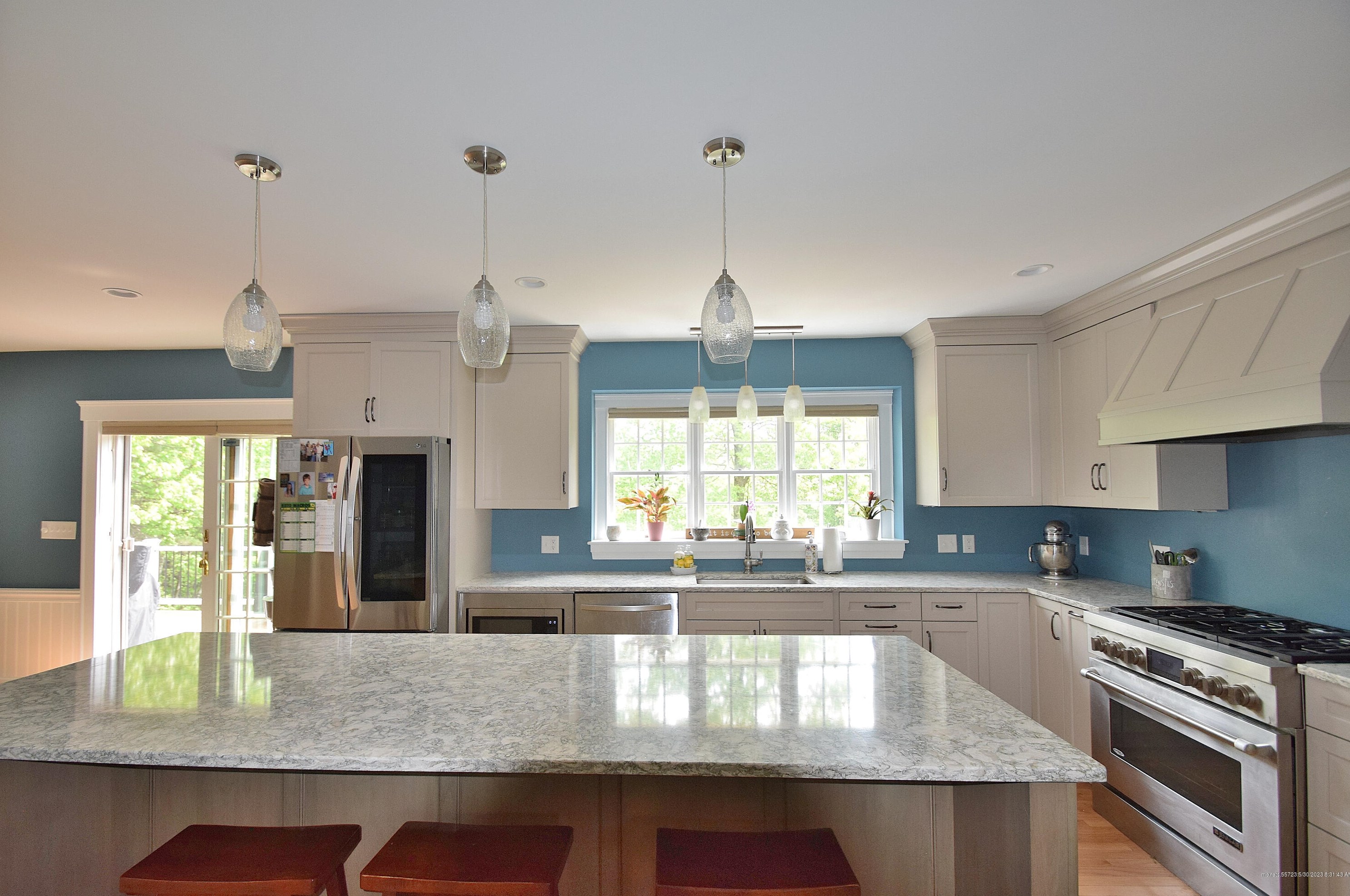 4 Victoria Ln, Portland ME  04105-2541 exterior