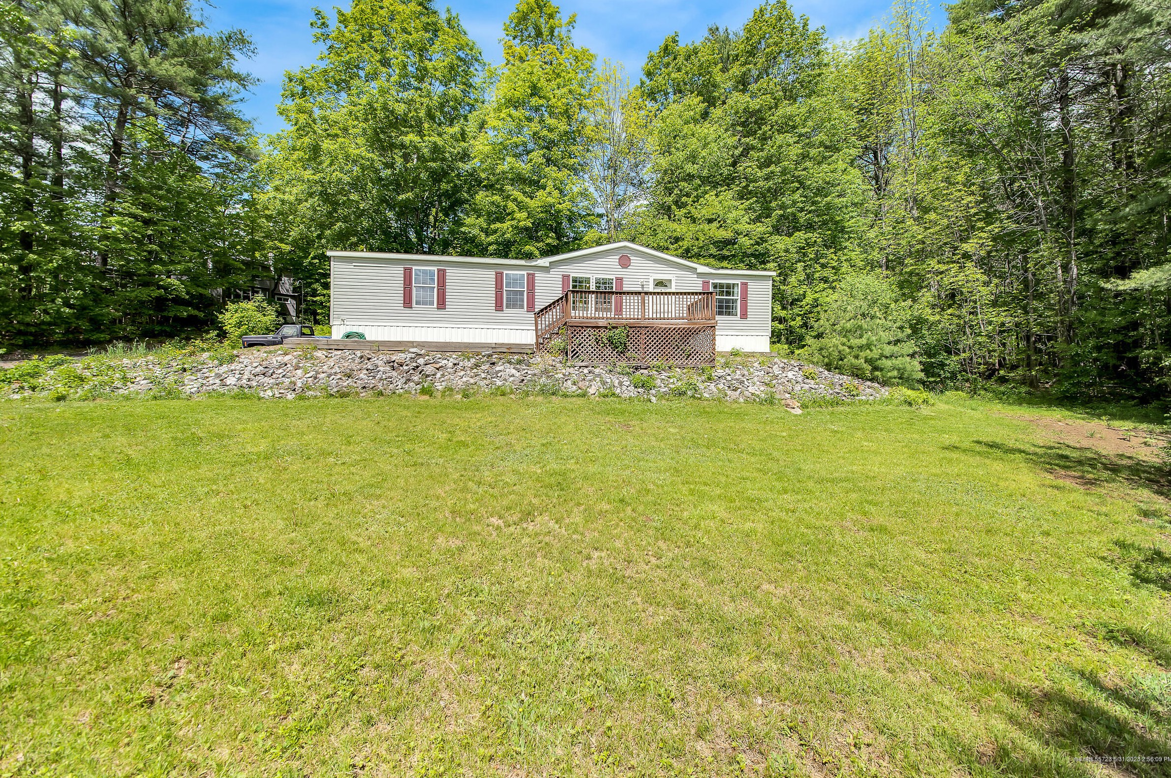 7 Lehouillier Dr, Auburn, ME 04210