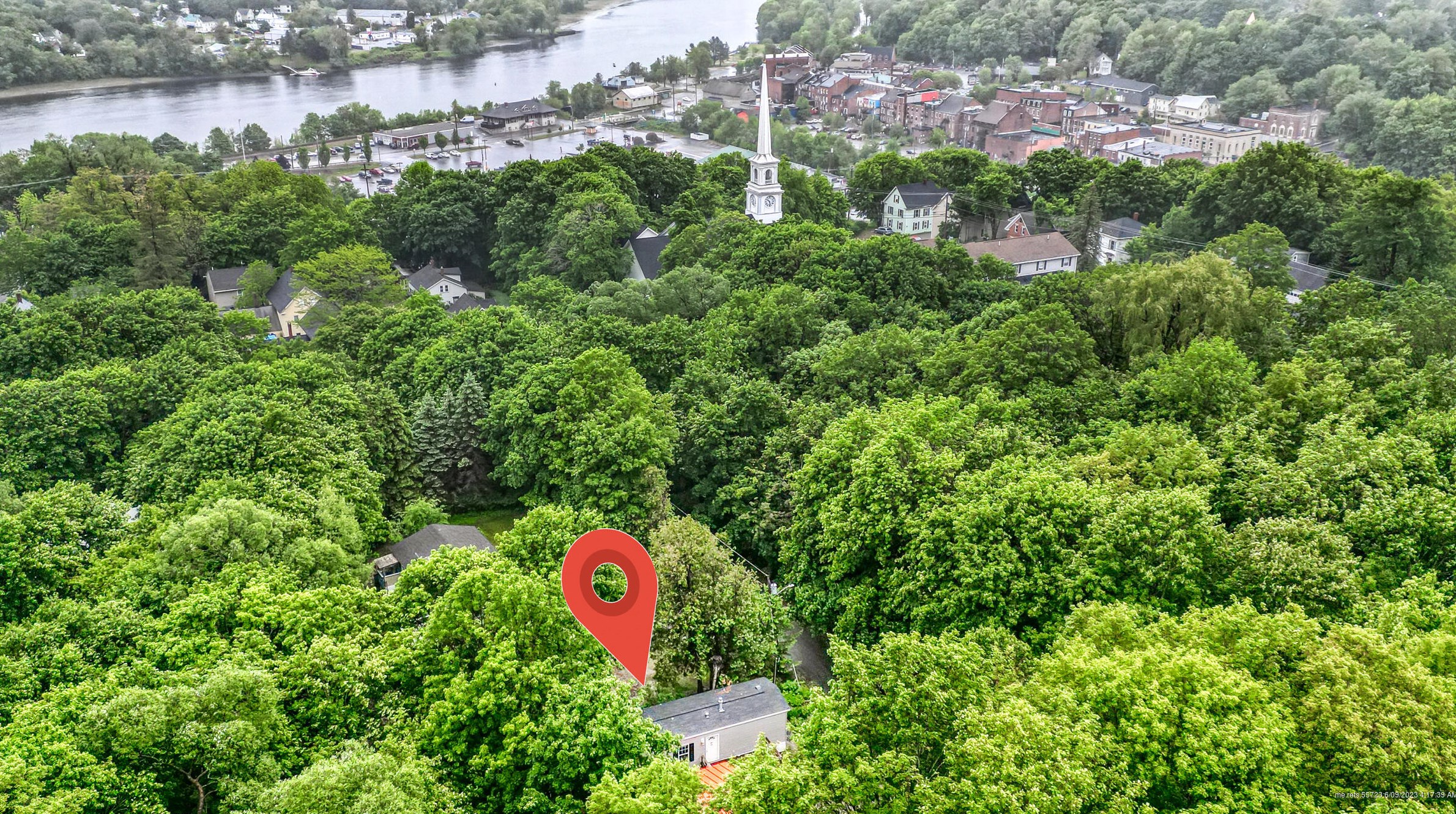 59 Middle St, Pittston ME  04345-1845 exterior