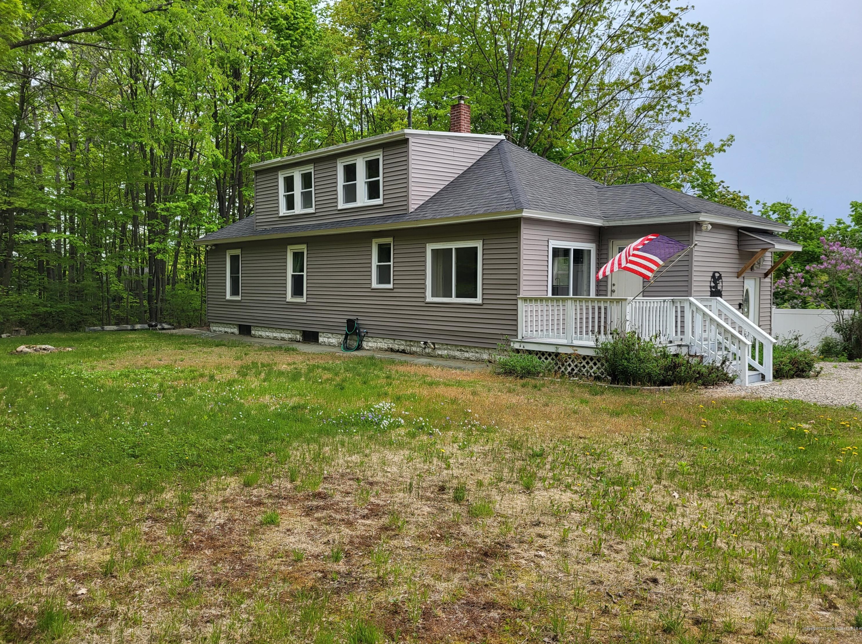 7 Ledgewood Ave, Sanford, ME 04073-3573
