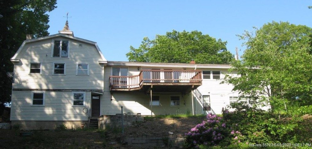 15 Farview Dr, Sanford, ME 04073-4221