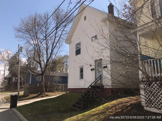58 Walter St, Bangor, ME 04401