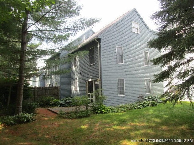 71 Baldwin Dr, Bangor, ME 04401-1905