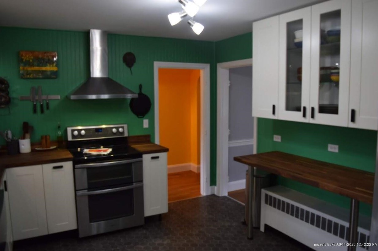 832 Main St, Sebec ME  04426-1335 exterior