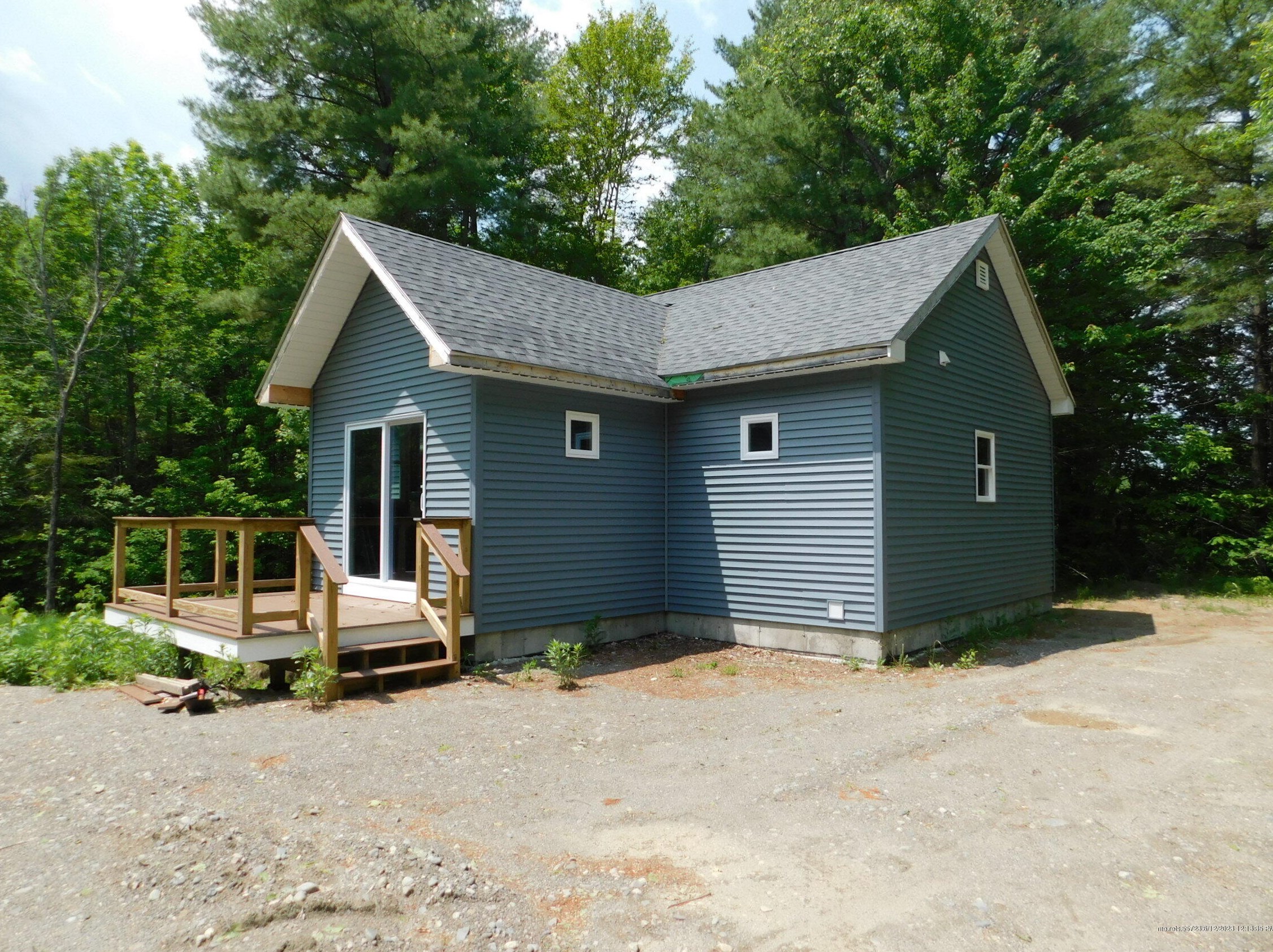 4 Walker Rd, Norridgewock, ME 04957