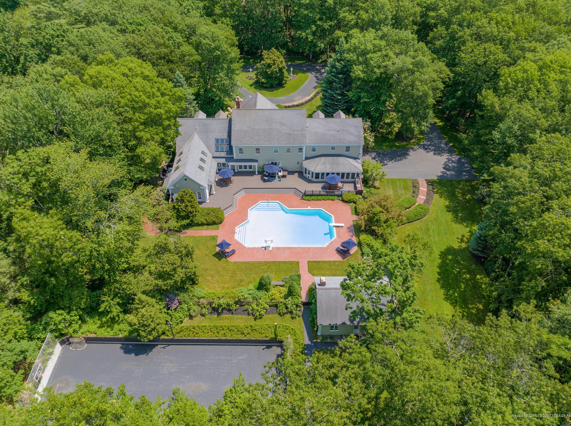 30 Plymouth Dr, Saco, ME 04072