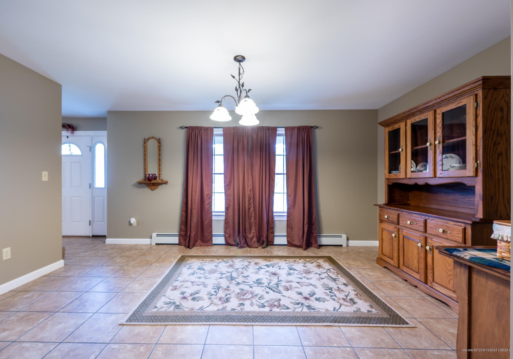 25 Constitution Ave, Newburgh ME 04444-1331 exterior