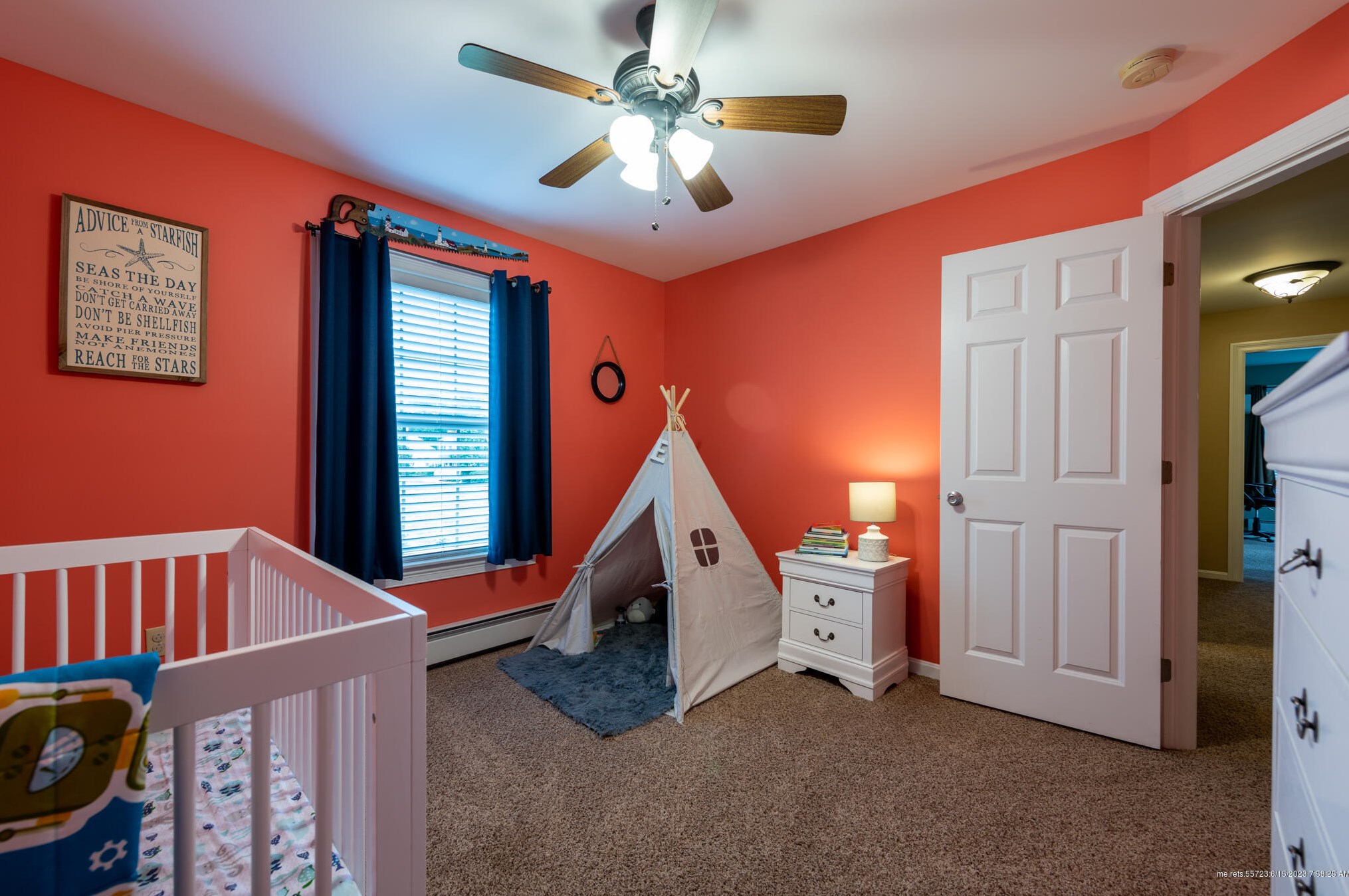 25 Constitution Ave, Newburgh ME 04444-1331 exterior