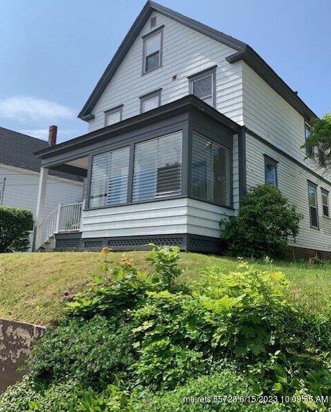 21 Hillcrest St, Auburn, ME 04210