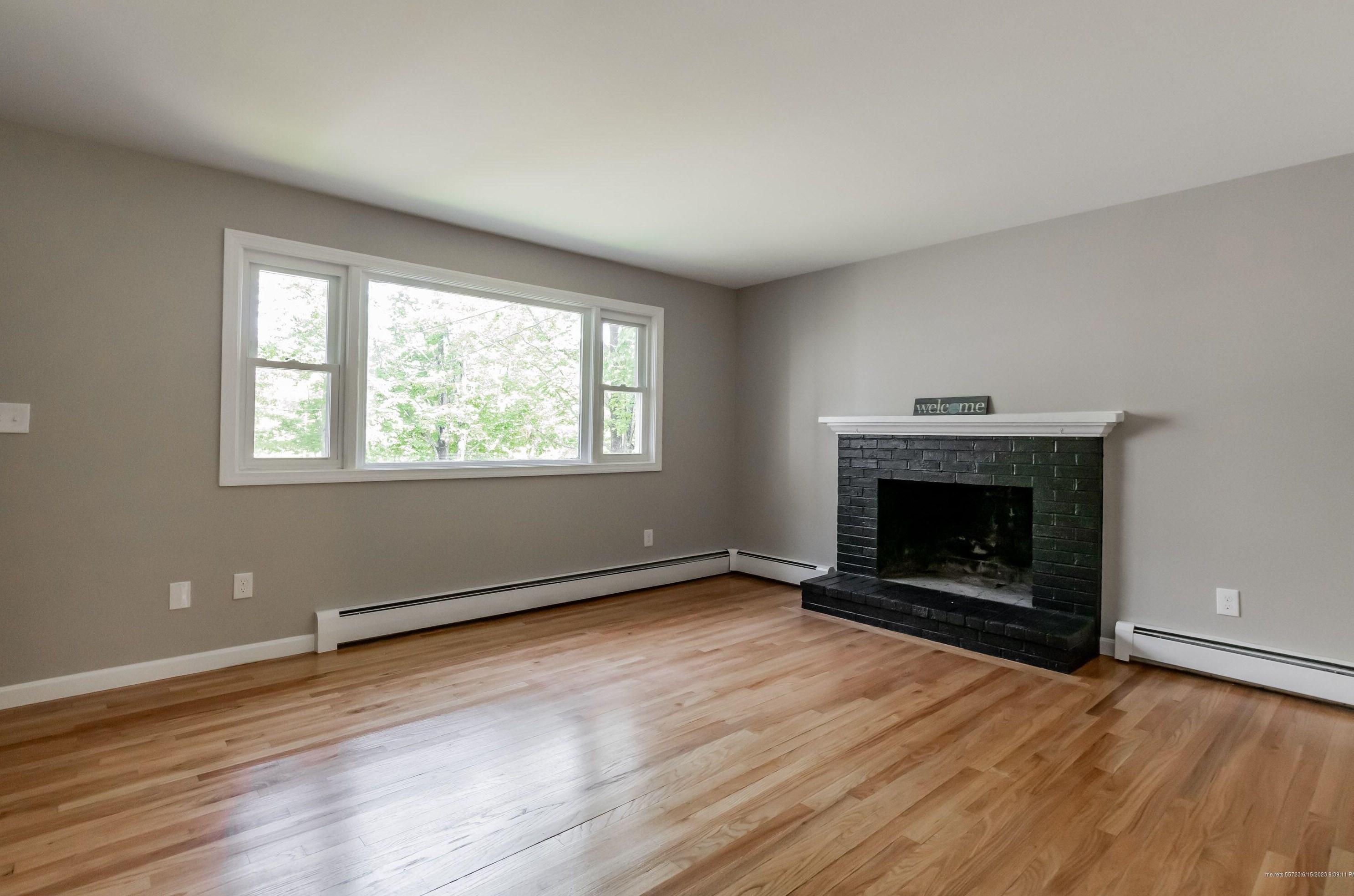 136 Day Rd, Gorham ME 04038-1811 exterior