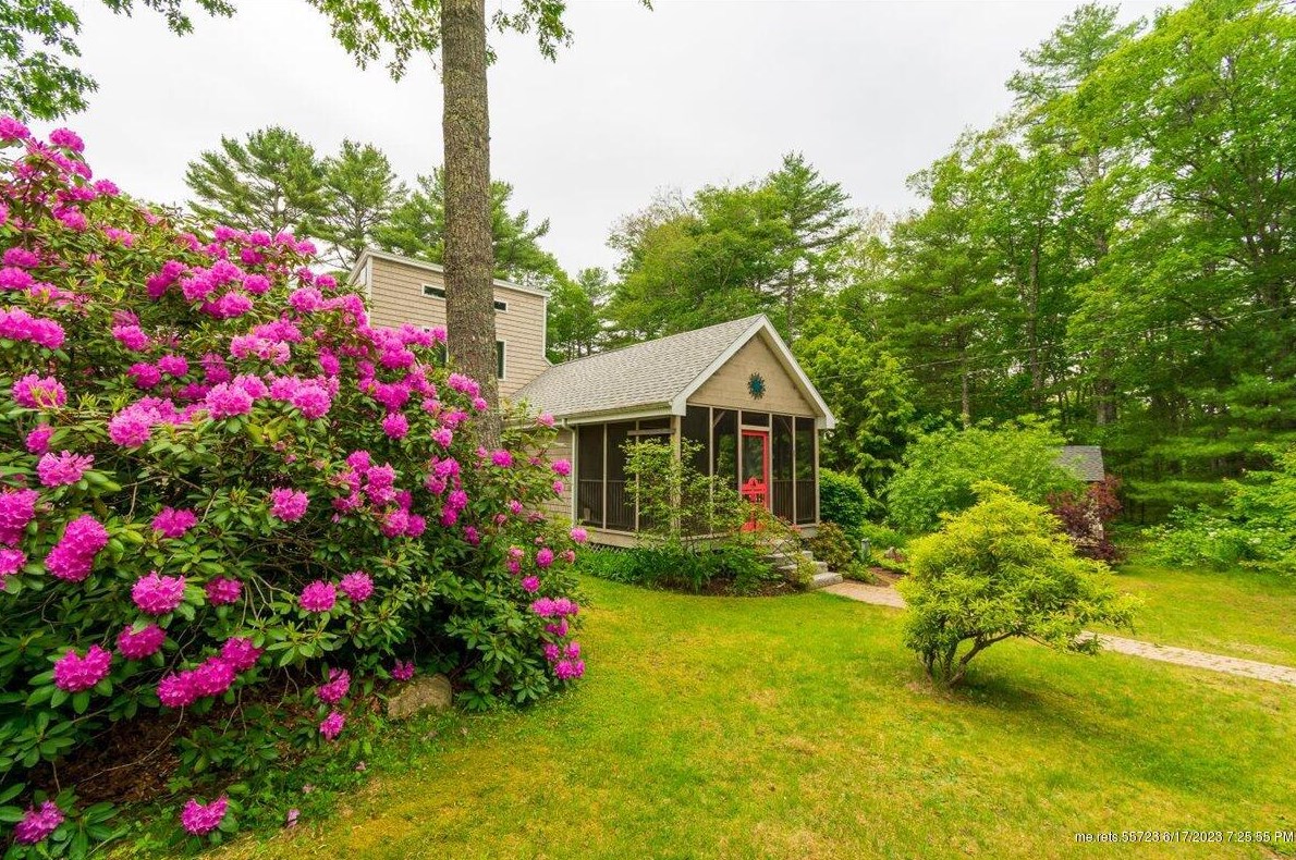 1011 Biscay Rd, Bremen ME 04551-3124 exterior