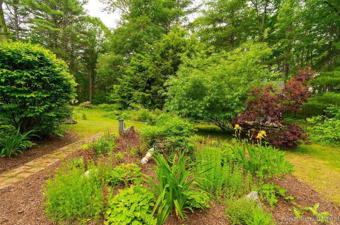 1011 Biscay Rd, Bremen ME 04551-3124 exterior