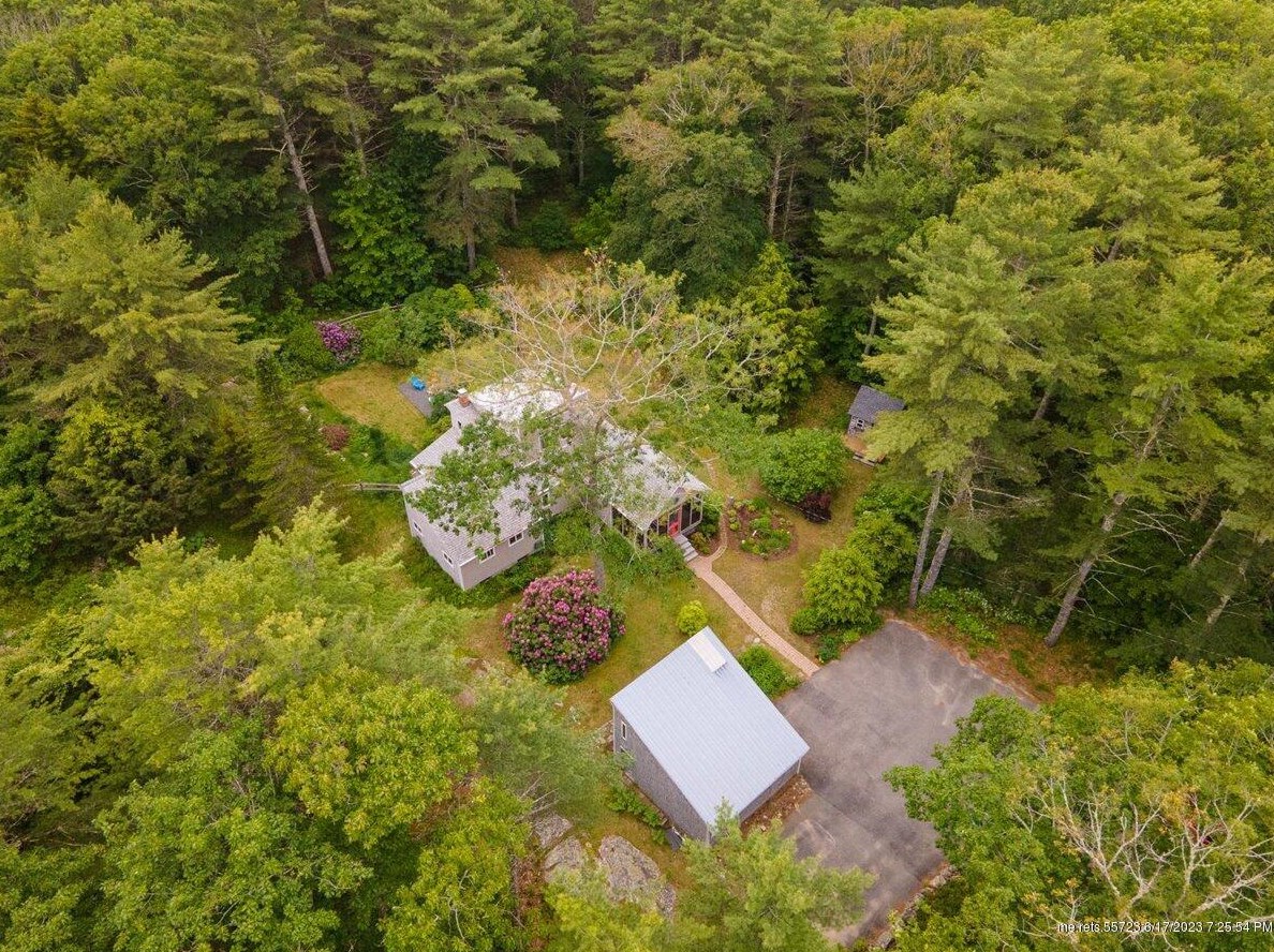 1011 Biscay Rd, Bremen ME 04551-3124 exterior
