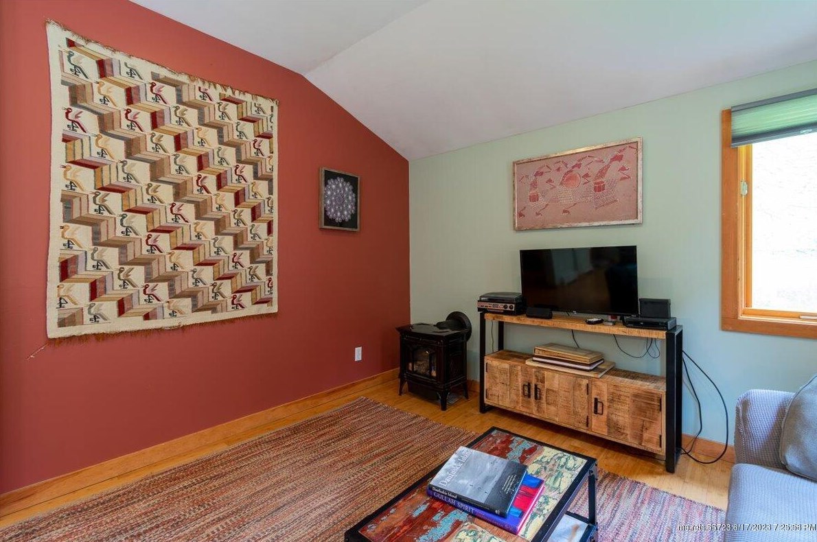 1011 Biscay Rd, Bremen ME 04551-3124 exterior