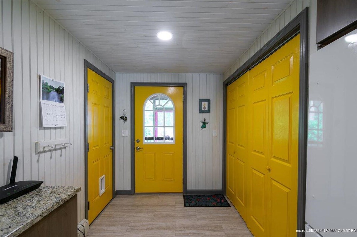 1011 Biscay Rd, Bremen ME 04551-3124 exterior