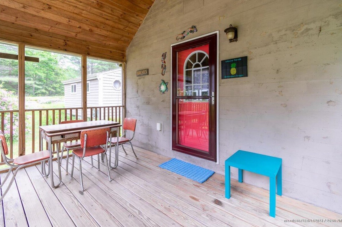 1011 Biscay Rd, Bremen ME 04551-3124 exterior