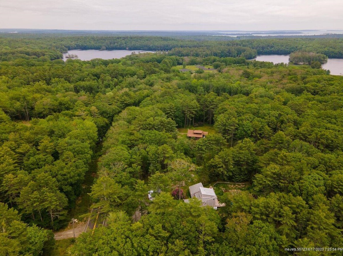 1011 Biscay Rd, Bremen ME 04551-3124 exterior