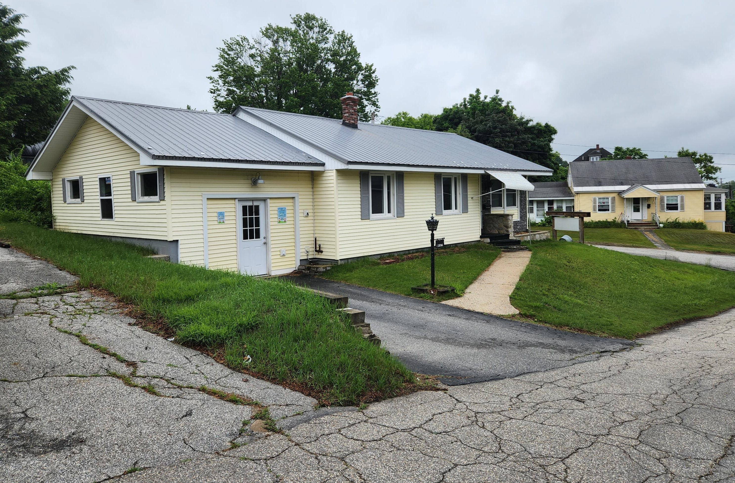 1 Central St, Livermore Falls, ME 04254