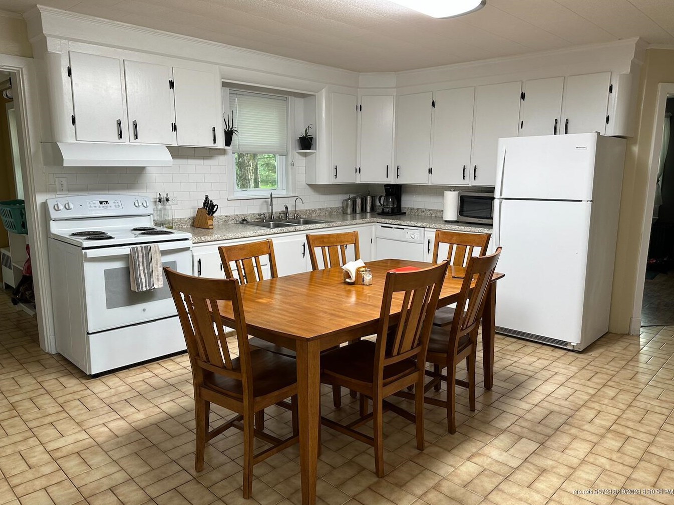 71 Pleasant St, Fort Kent ME  04743-1507 exterior