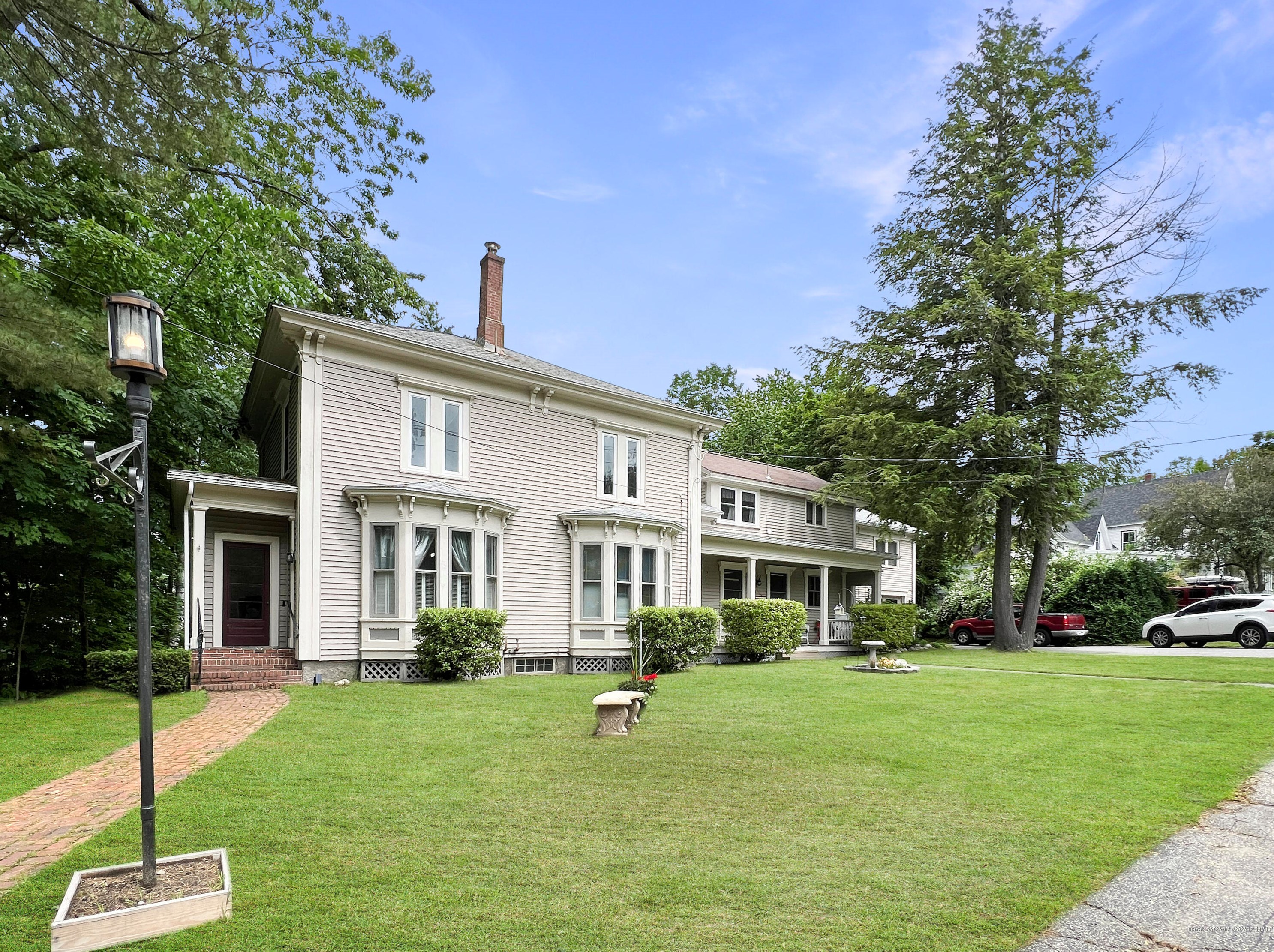 268 Main St, Winthrop, ME 04364