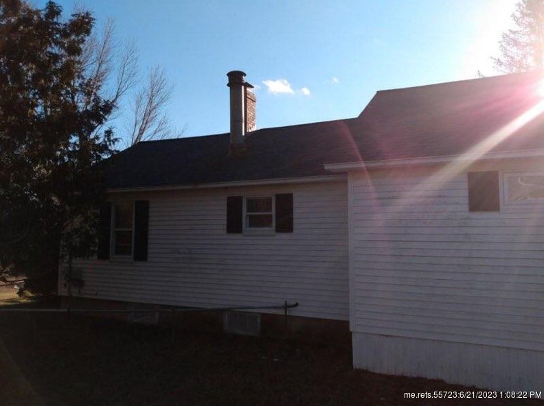 1069 River Ave, Pittston ME  04345-6421 exterior