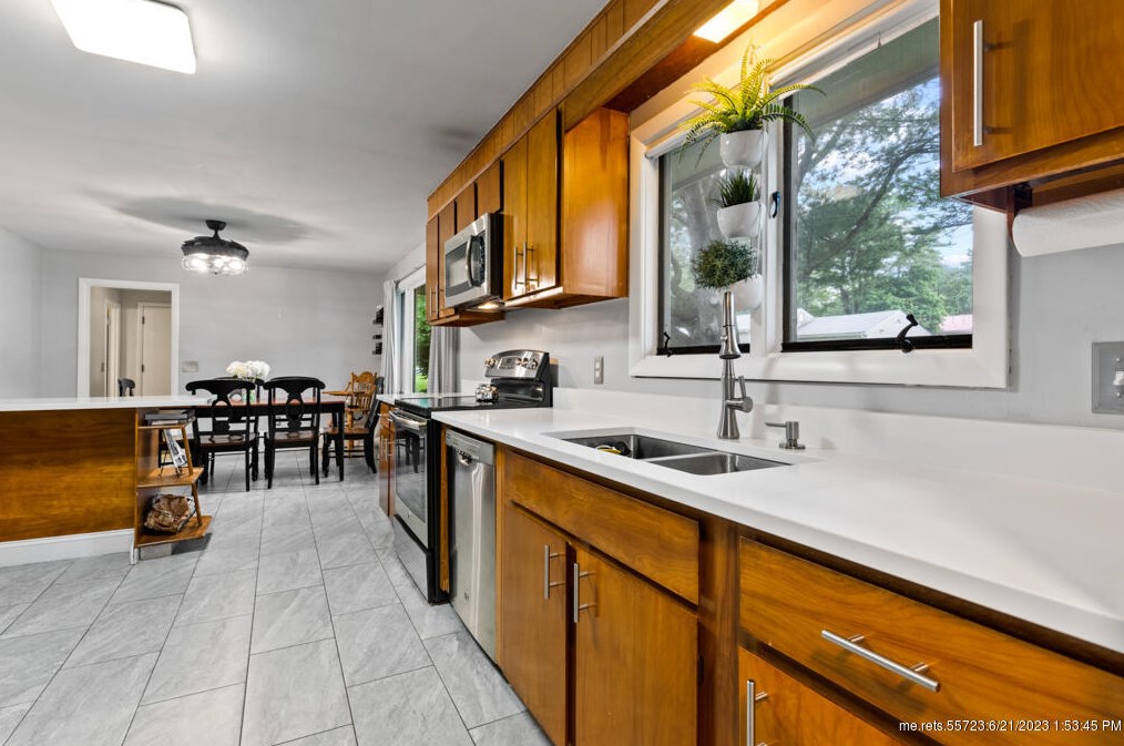 281 Harvard St, Portland ME  04103-3550 exterior