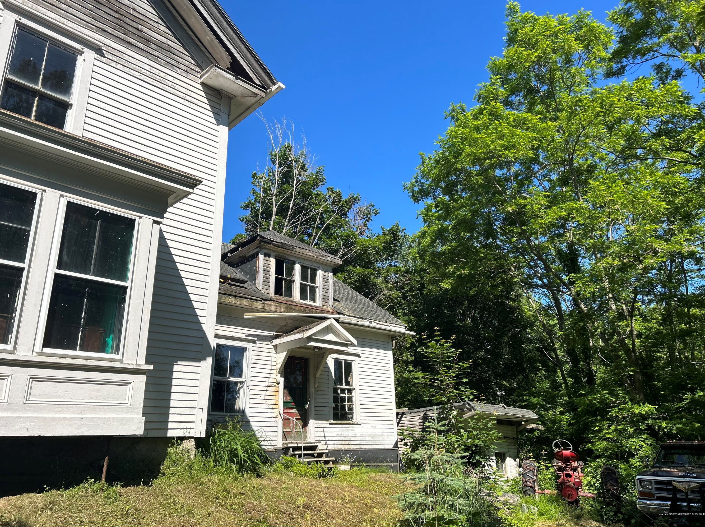 297 S Main St, Winterport, ME 04496