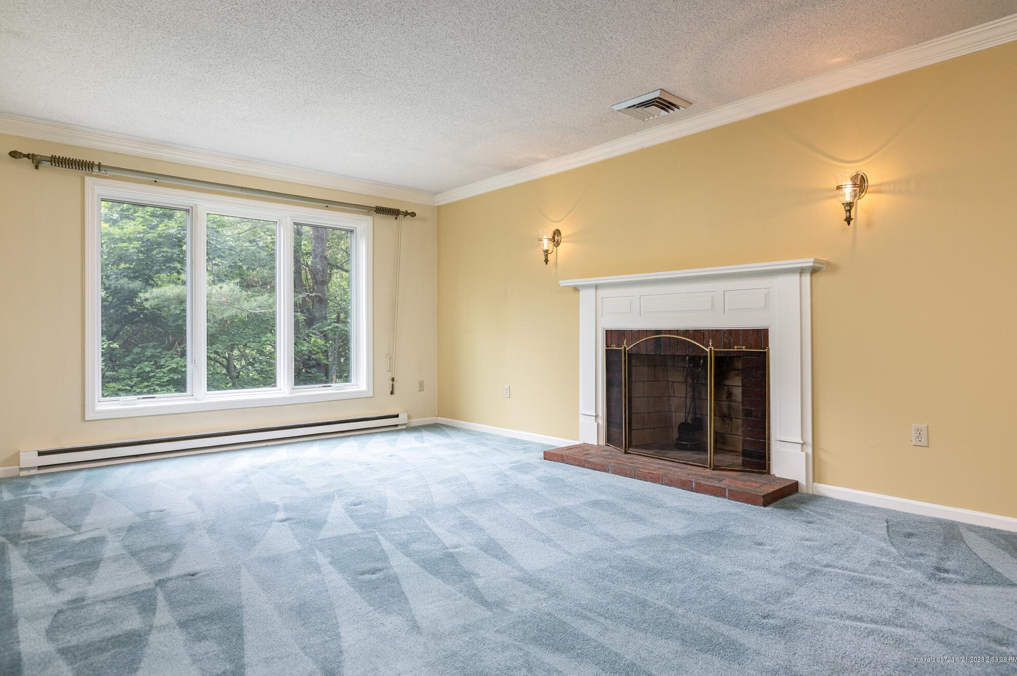 28 Wildwood Dr, Portland, ME 04107-1156