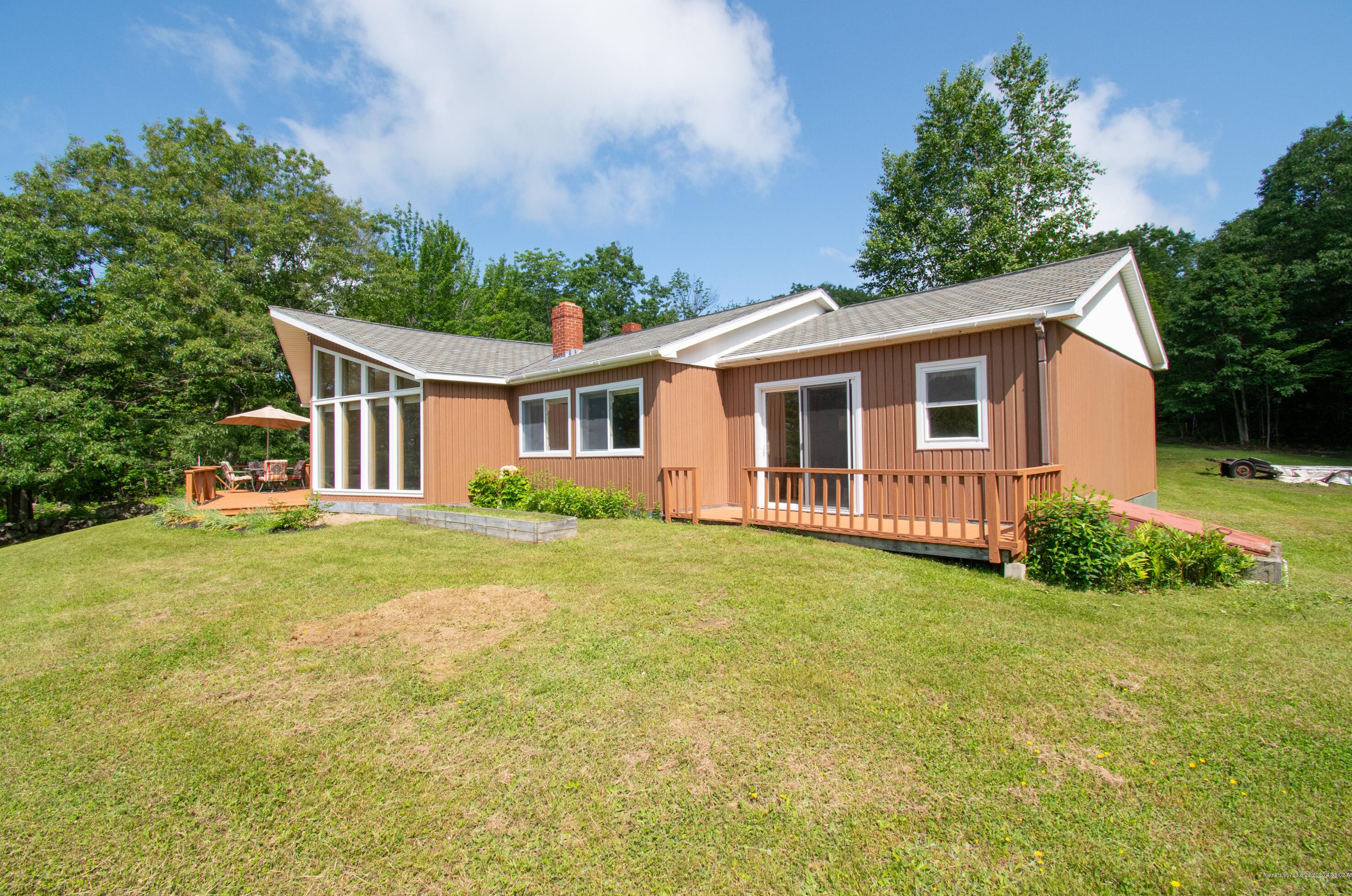 454 Quaker Ridge Rd, Leeds, ME 04263