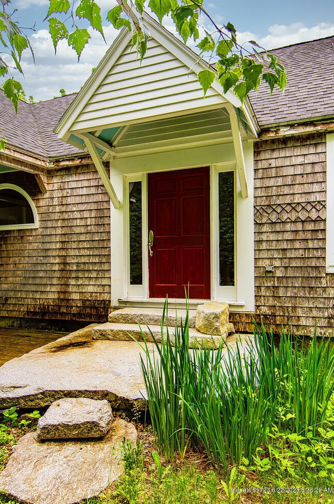 658 Pleasant St, Blue Hill, ME 04614