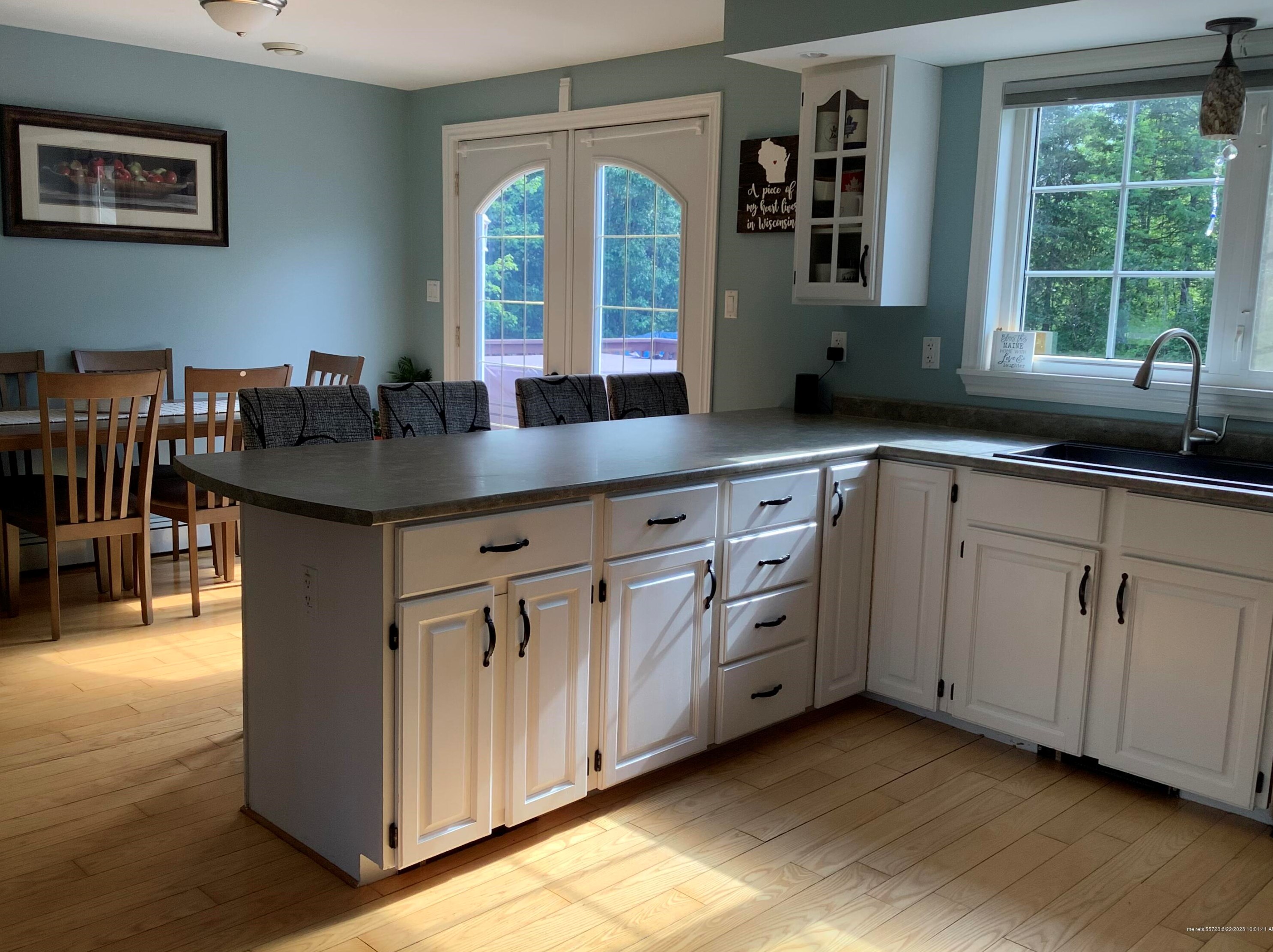 26 Pleasant Hill Dr, Mapleton, ME 04757