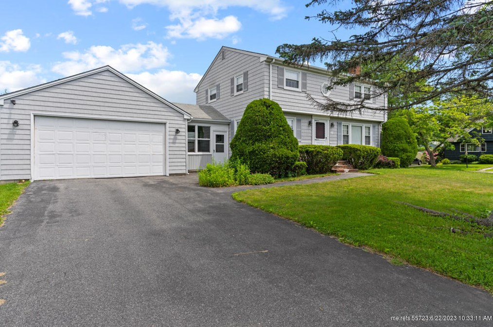 25 Alden Cir, Portland, ME 04102-1801