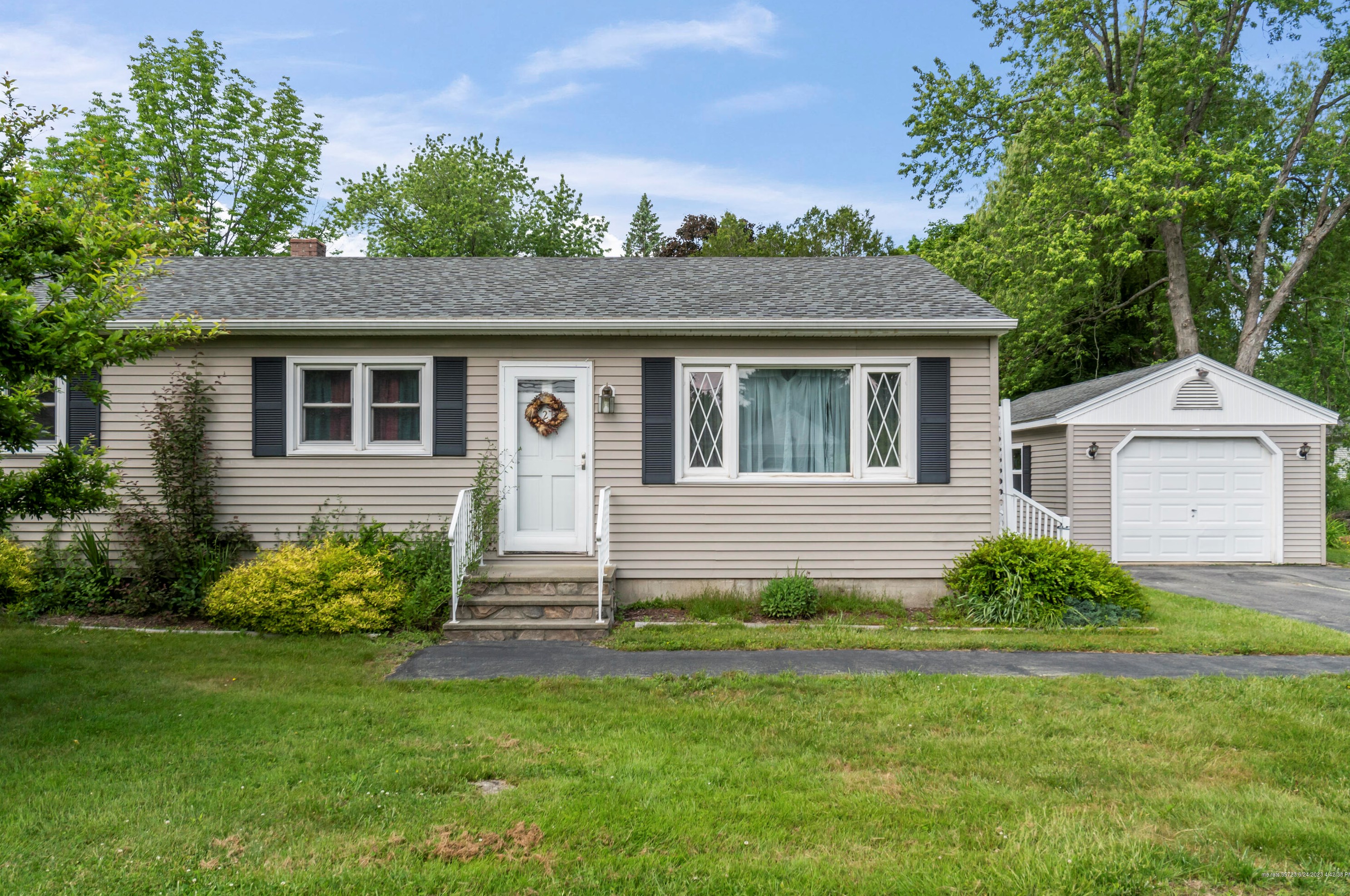 23 Windsor Ave, Augusta, ME 04330