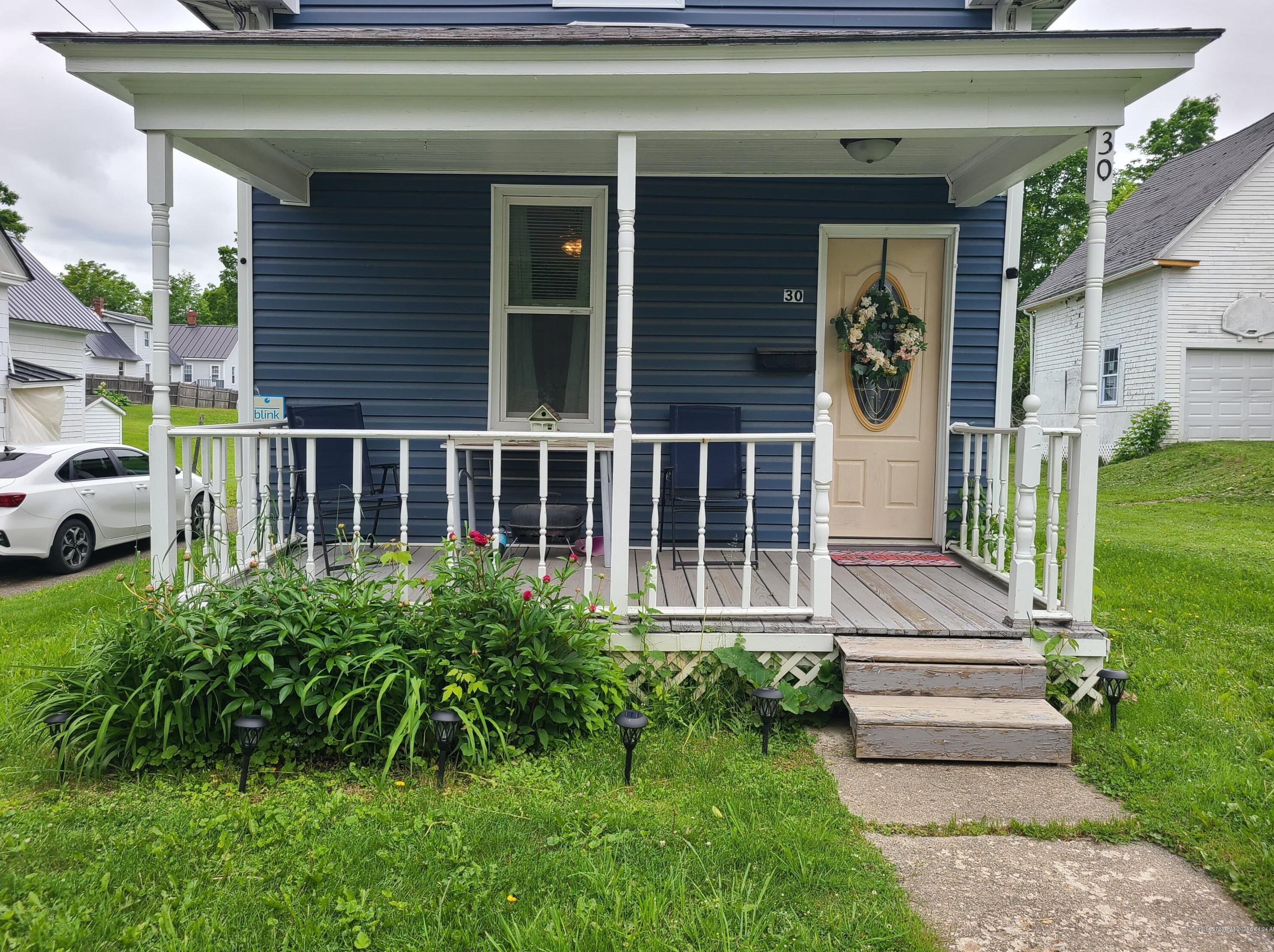 30 Charles St, Houlton, ME 04730