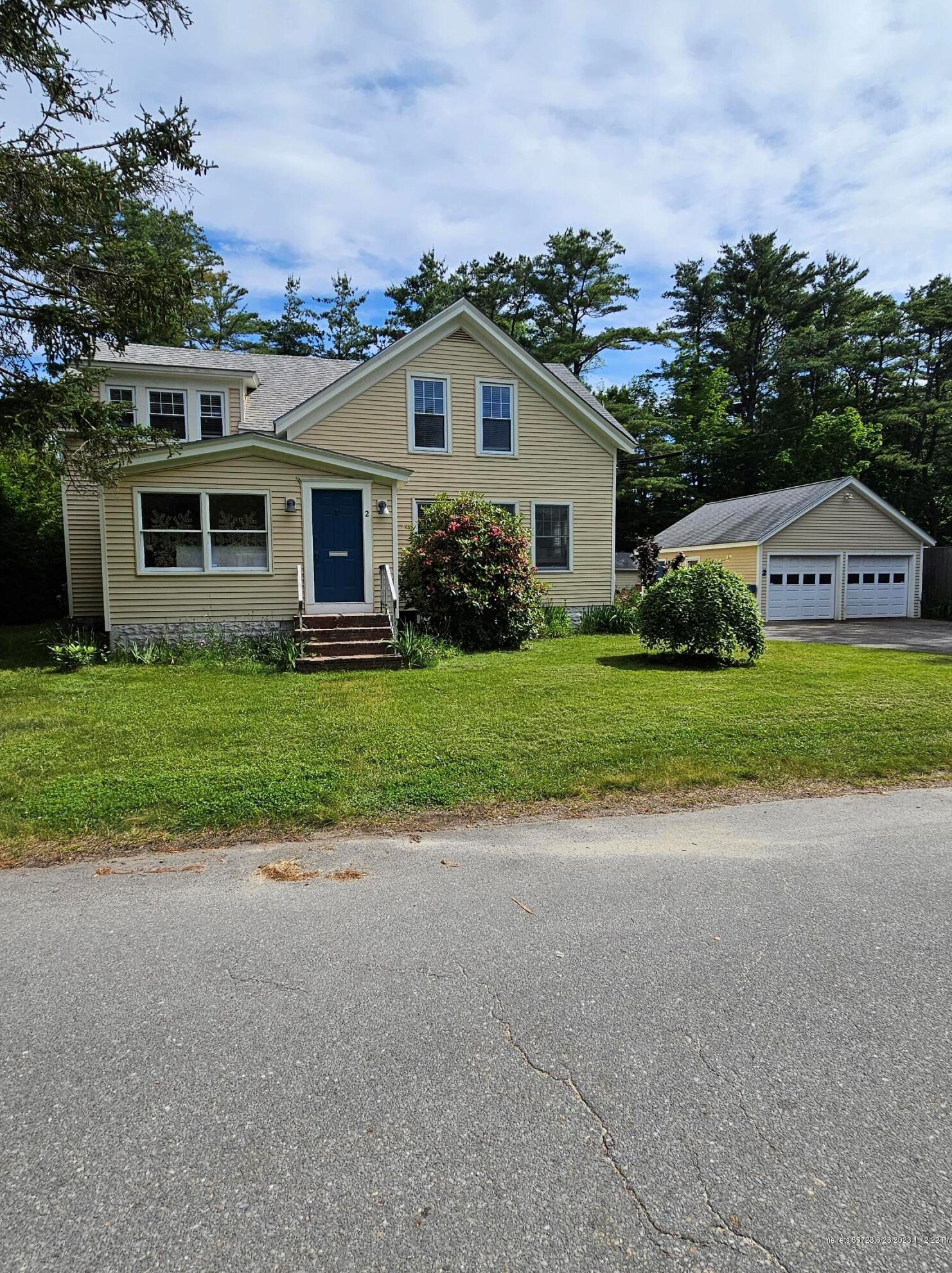 2 Hammond Rd, Portland, ME 04105