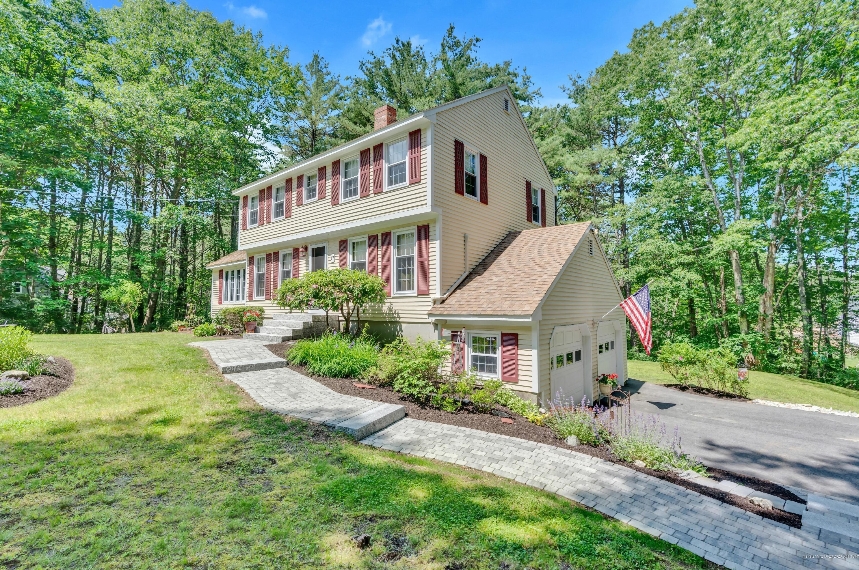 17 Country Woods Rd, Saco, ME 04072-9618