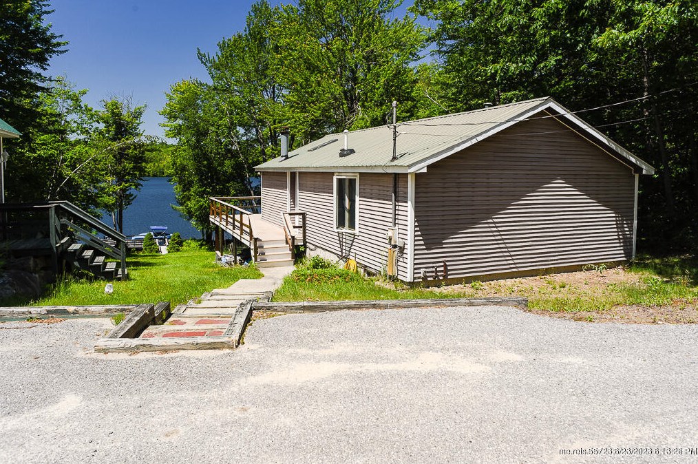 85 Great Oaks Ln, Otisfield, ME 04270