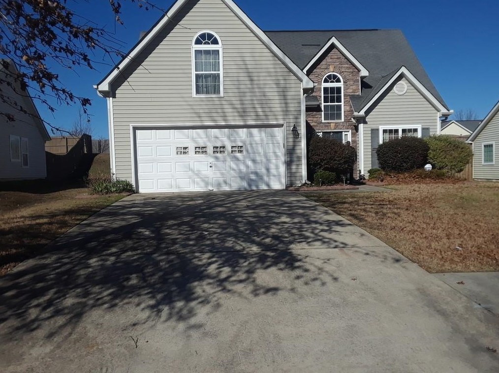 5495 Hilltop Pass, Fairburn, GA 30213-7933