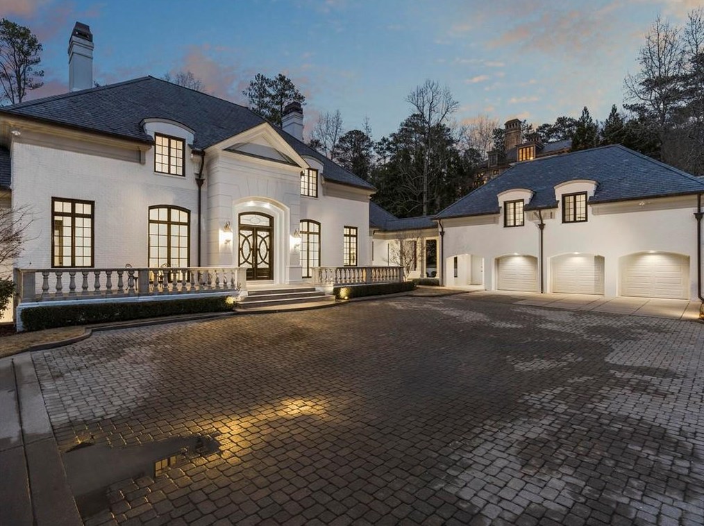 997 Davis Dr, Atlanta, GA 30327