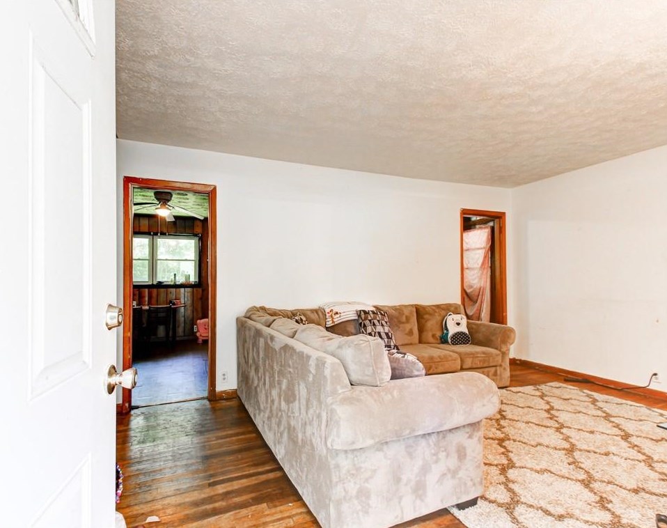 4354 Christine Ct, Decatur, GA 30035-1701