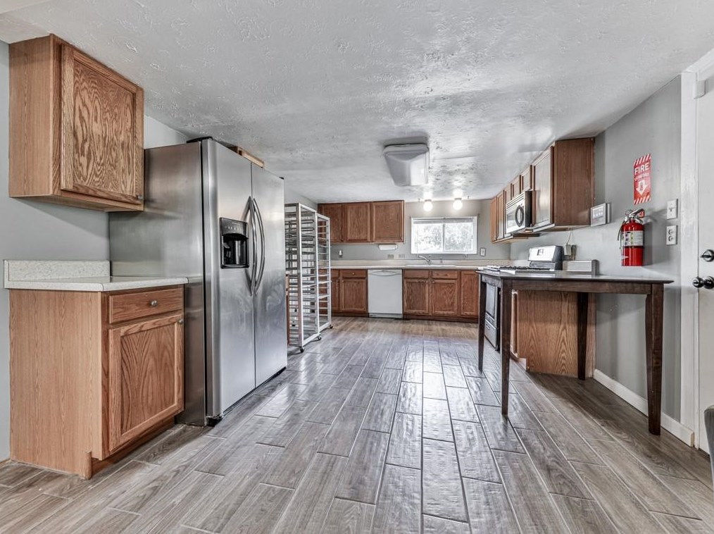 6627 Wagonwheel Dr, Acworth, GA 30102-3079