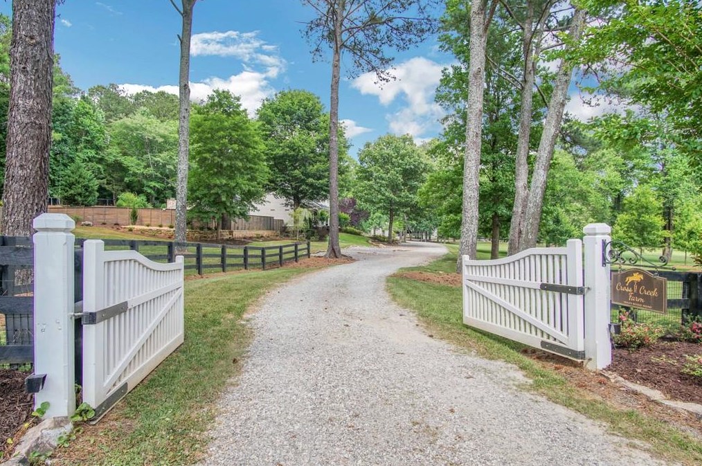 15535 Wood Rd, Alpharetta, GA 30004-8237