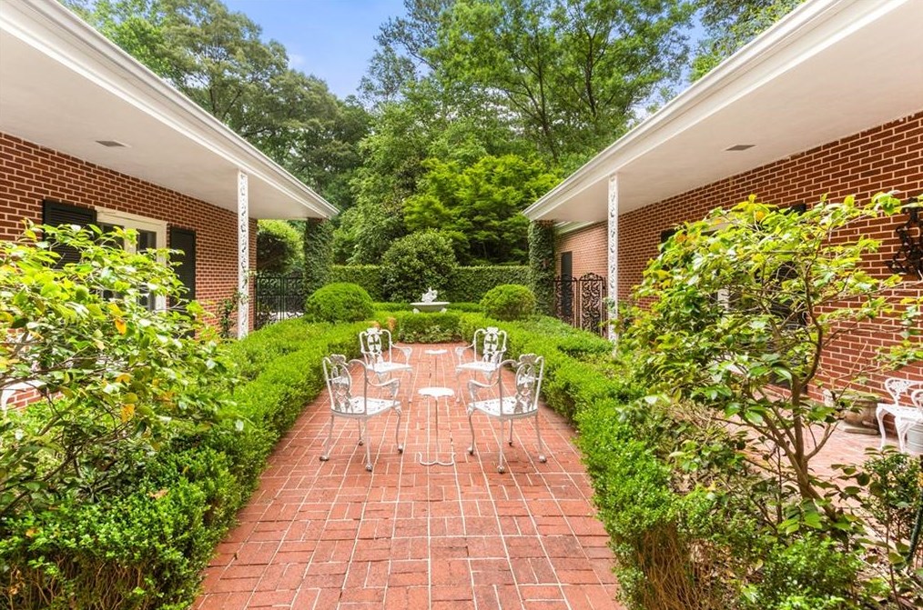 2190 Mt Paran Rd, Atlanta GA  30327-2924 exterior