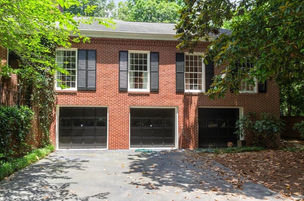 2190 Mt Paran Rd, Atlanta GA  30327-2924 exterior