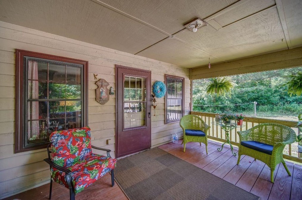 331 Vince Aiken Path, Dallas GA  30157-6186 exterior