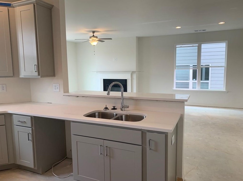 838 Regal Ln, Atlanta GA 30331-8633 exterior