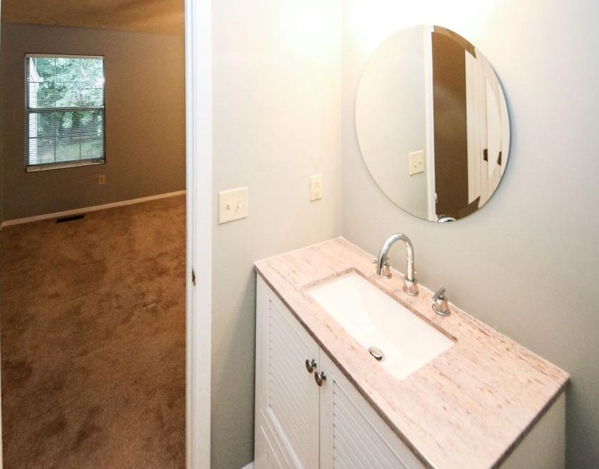 905 Wedgewood Way, Atlanta GA  30350-2068 exterior