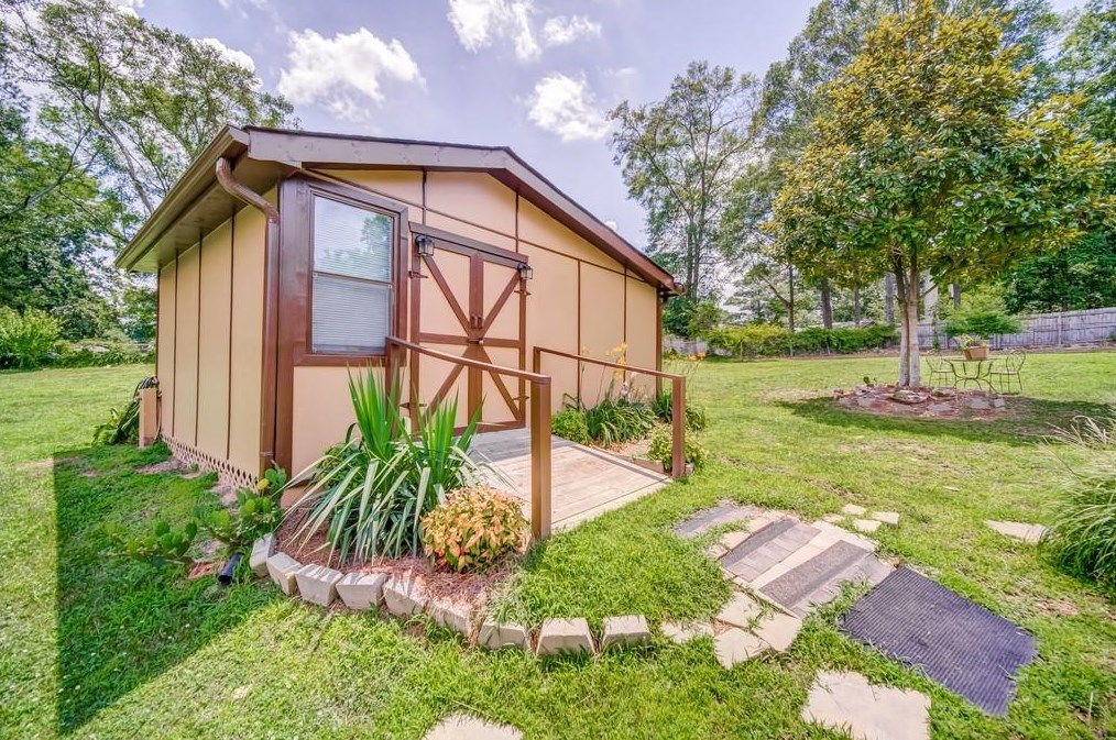 3625 Rainbow Dr, Decatur GA 30034-1920 exterior