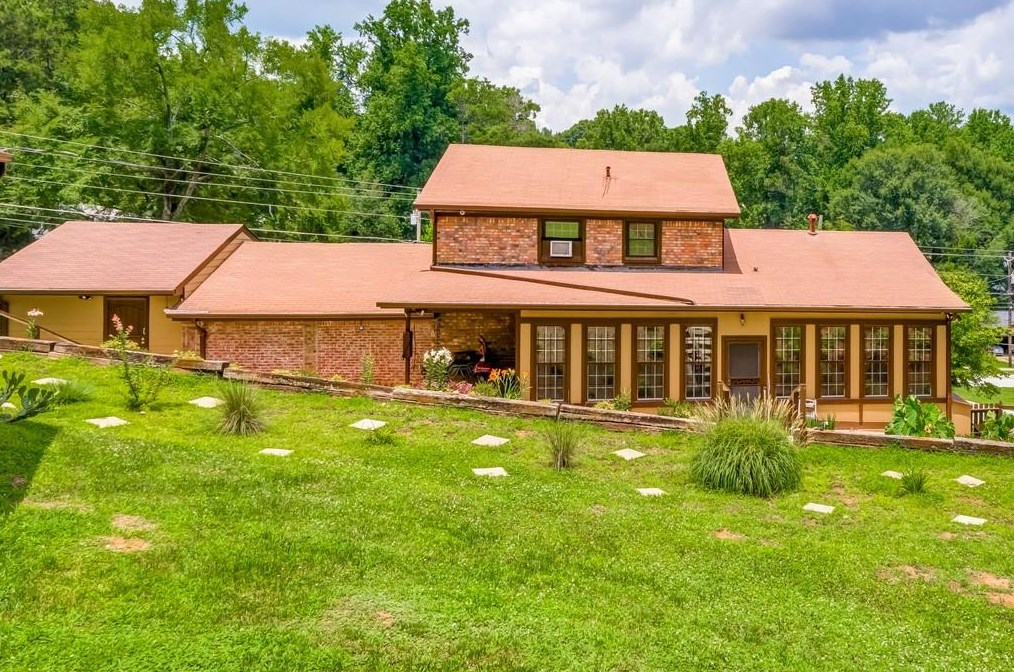 3625 Rainbow Dr, Decatur GA 30034-1920 exterior