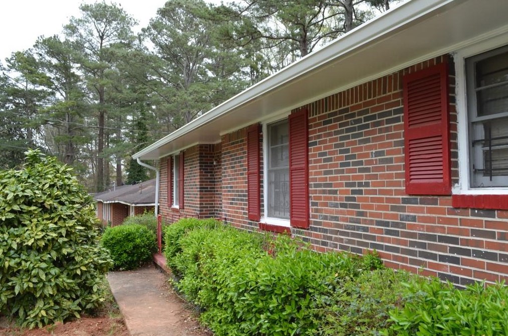 99 Ruzelle Dr, Atlanta, GA 30354-2614